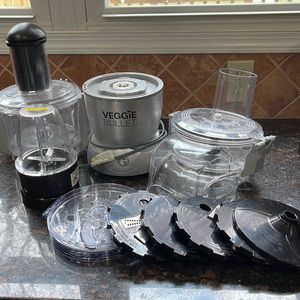 Veggie Bullet with Blades and Attachments